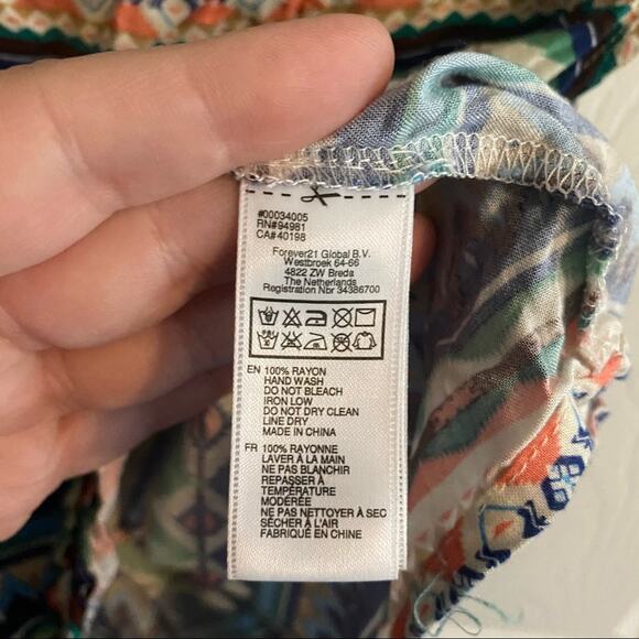 XXI Forever 21 Aztec Crop Top w/ Zipper Back Size Small - Picture 4 of 5